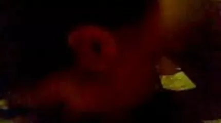 Симпатична блондинка чіпає товстий естественно порно член і займається брудним пристрасним сексом