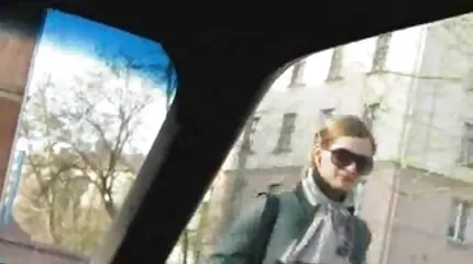 Зрілі лесбіянки лижуть кицьки і смикають їх пальцями порнозрілі