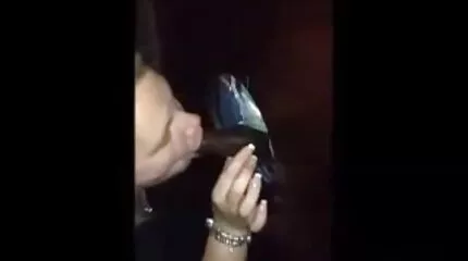 Чоловік-Рогоносець змушений дивитися, як порно стара дружина зраджує