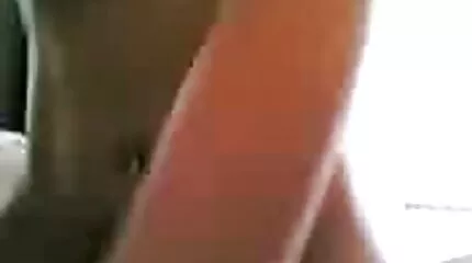 На прийомі негритянський доктор трахнув брюнетку в панчохах В sex v anal попку