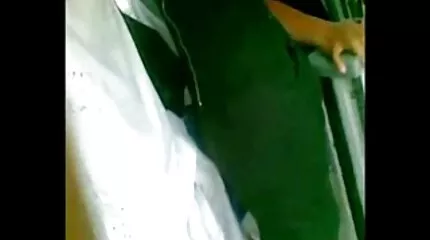 Чудова блондинка-студентка отримує ранковий секс показати порно відео